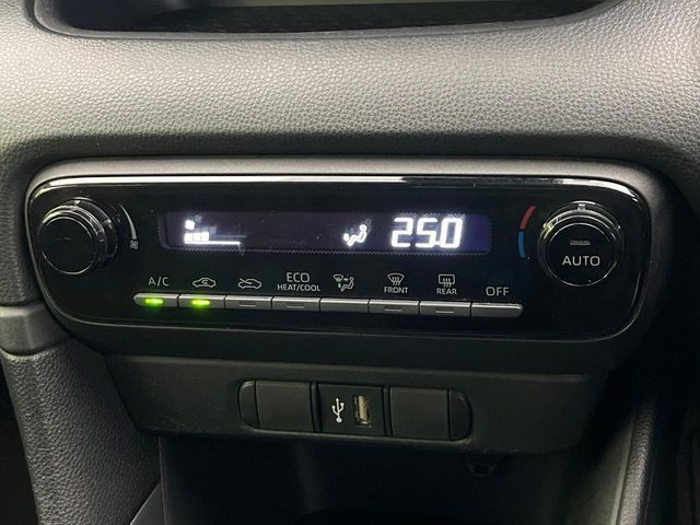 TOYOTA YARIS HYBRID 2022