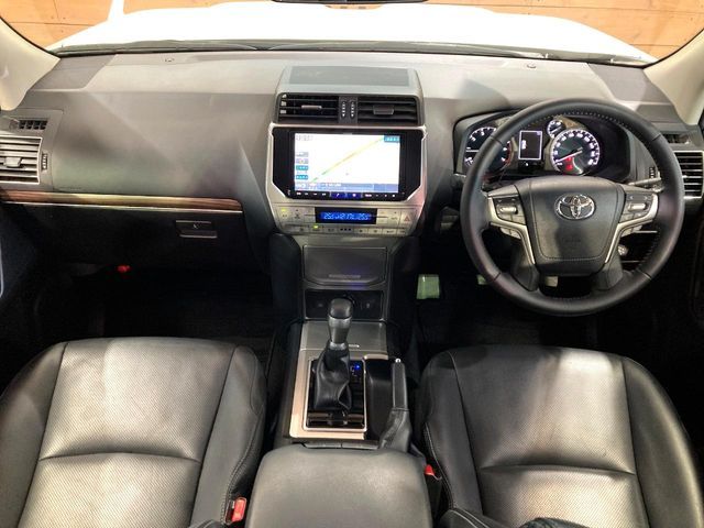 TOYOTA LANDCRUISER PRADO 2021
