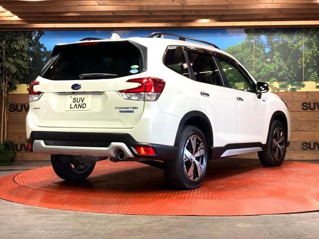 SUBARU FORESTER 2018