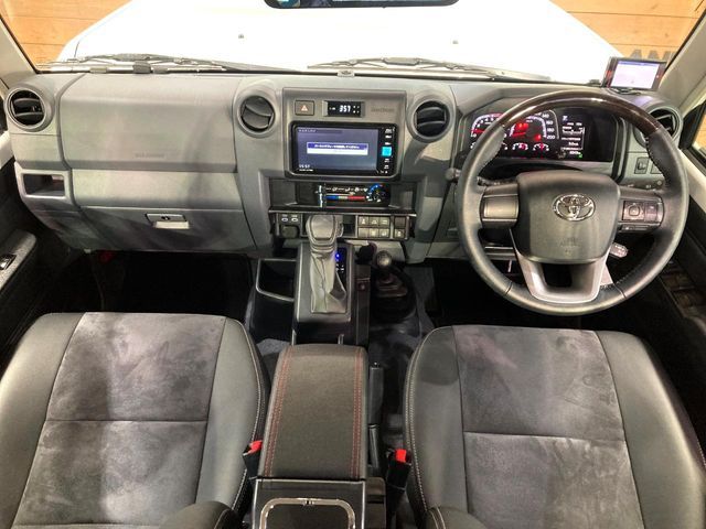 TOYOTA LANDCRUISER 70 2024