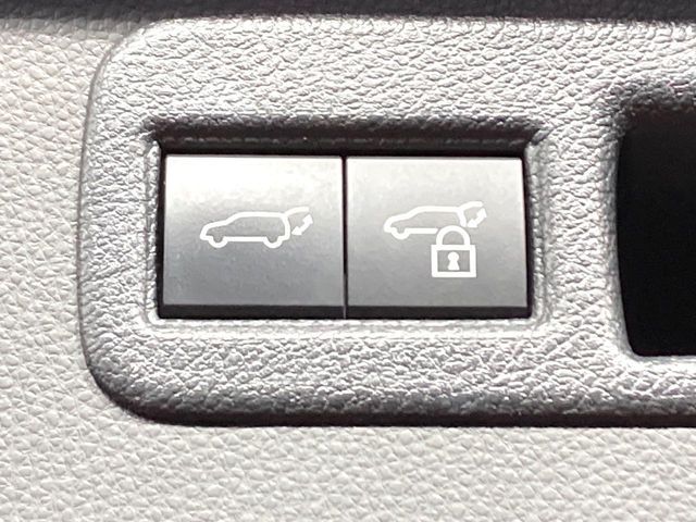 TOYOTA HARRIER 2WD 2023