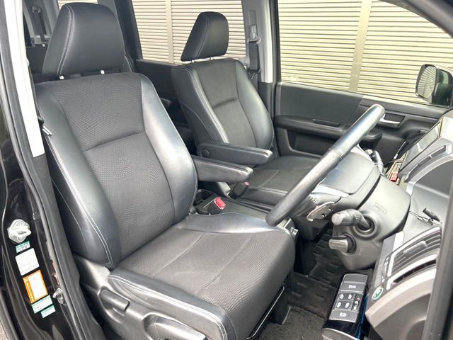 HONDA STEPWAGON SPADA 2012