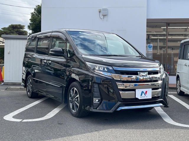 TOYOTA NOAH 2018
