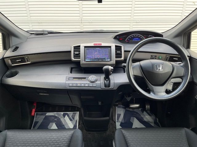 HONDA FREED Spike 2012