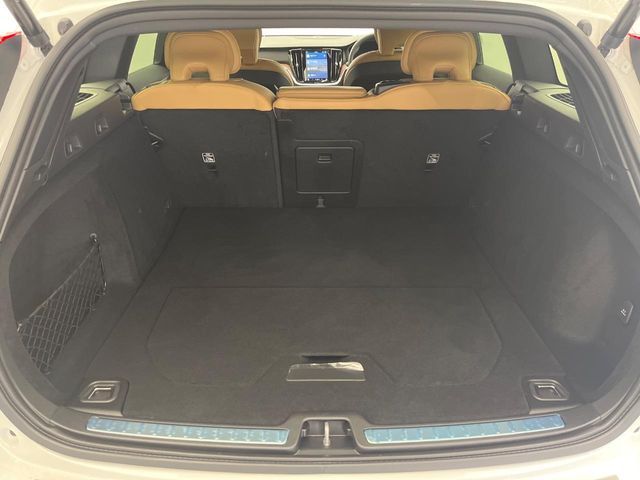 VOLVO VOLVO V60 CROSS COUNTRY 2022