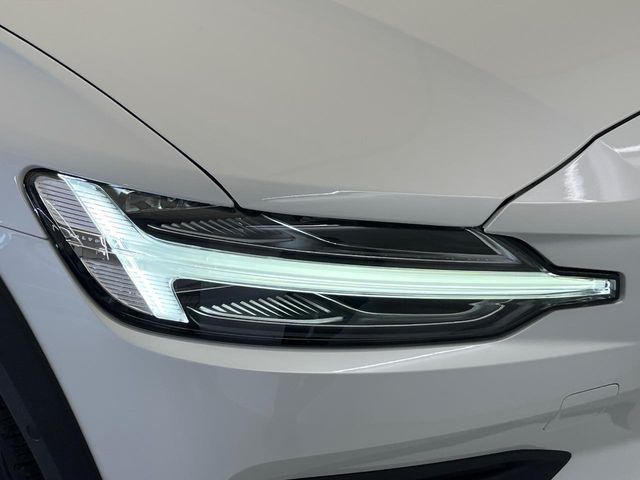 VOLVO VOLVO V60 CROSS COUNTRY 2023