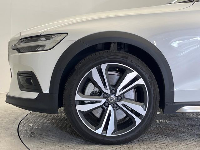 VOLVO VOLVO V60 CROSS COUNTRY 2023
