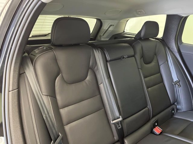 VOLVO VOLVO V60 CROSS COUNTRY 2022