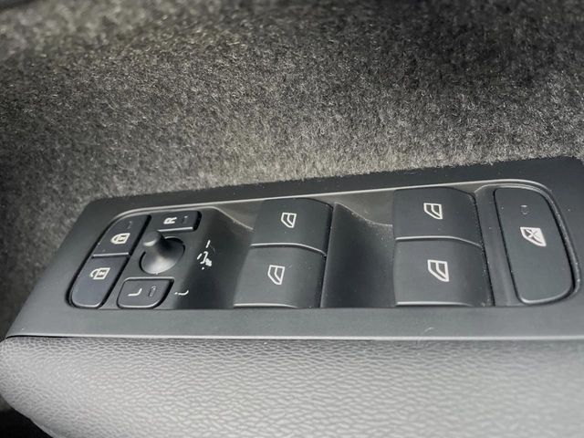 VOLVO VOLVO XC40 2022