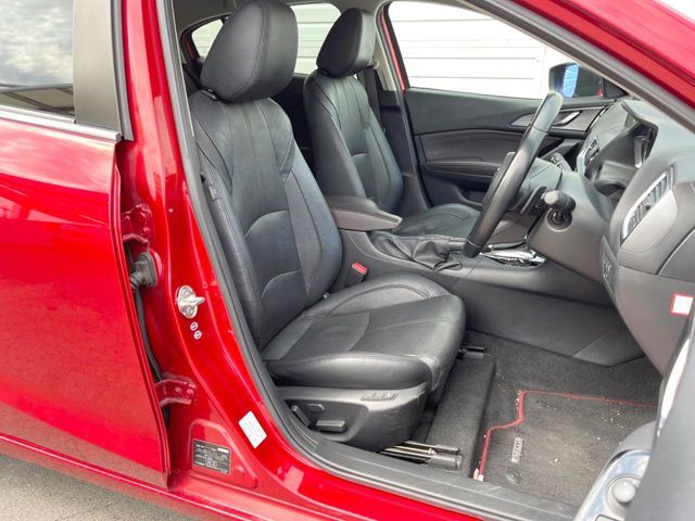 MAZDA AXELA SPORTS 2017