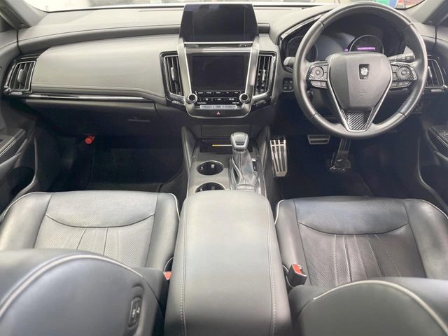 TOYOTA CROWN sedan hybrid 4WD 2018