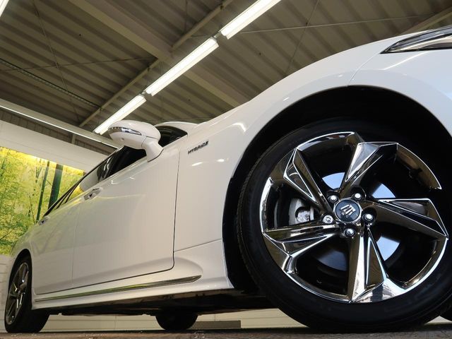 TOYOTA CROWN sedan hybrid 2018