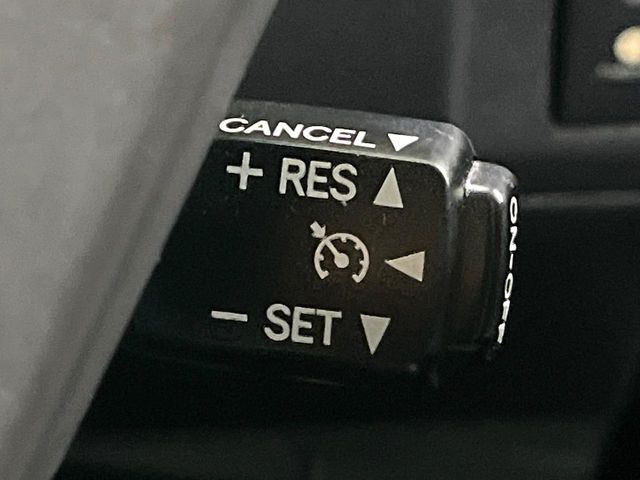 TOYOTA VELLFIRE 2013