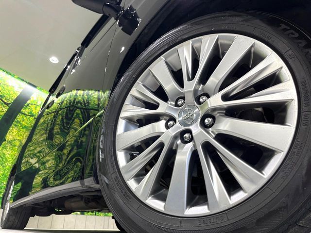 TOYOTA VELLFIRE 2013