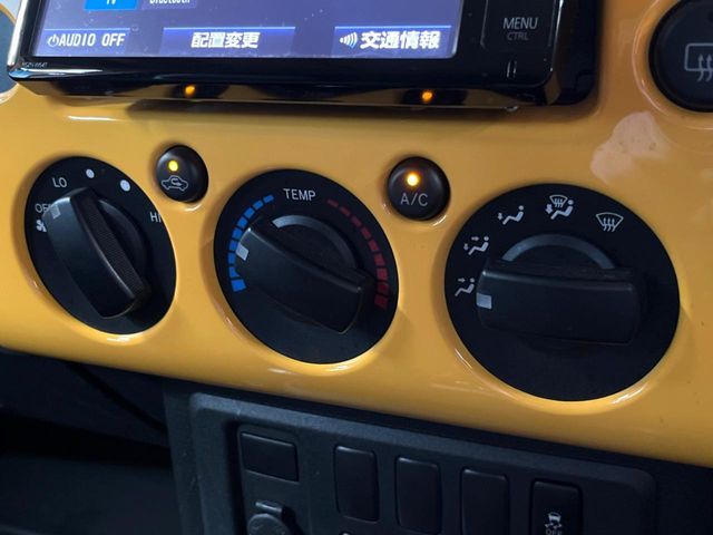 TOYOTA FJ CRUISER 4WD 2015