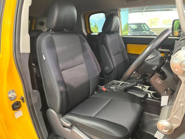 TOYOTA FJ CRUISER 4WD 2015