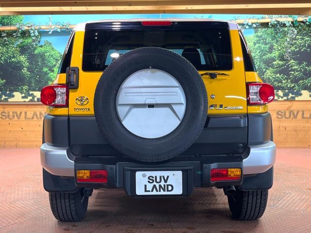 TOYOTA FJ CRUISER 4WD 2015