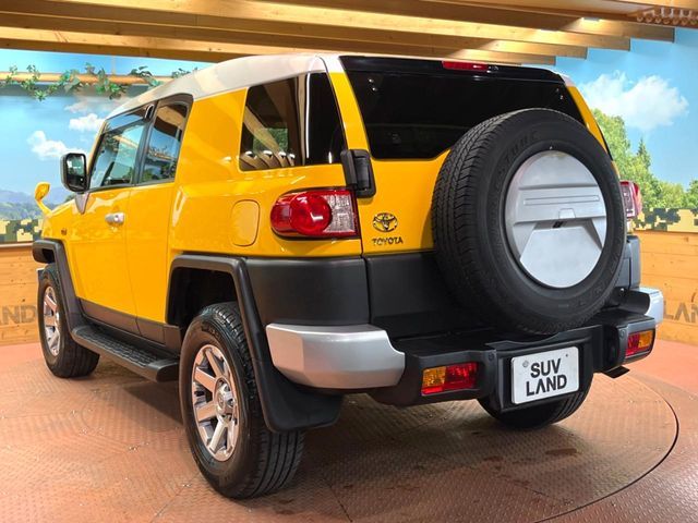 TOYOTA FJ CRUISER 4WD 2015