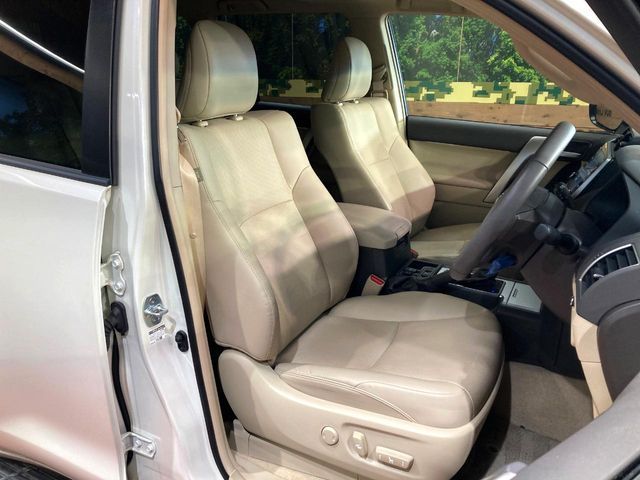 TOYOTA LANDCRUISER PRADO 2023