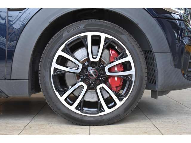 BMW MINI CROSSOVER 2020