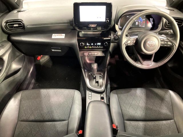 TOYOTA YARIS CROSS 2025