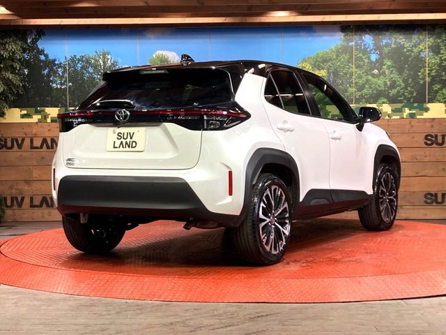 TOYOTA YARIS CROSS 2025