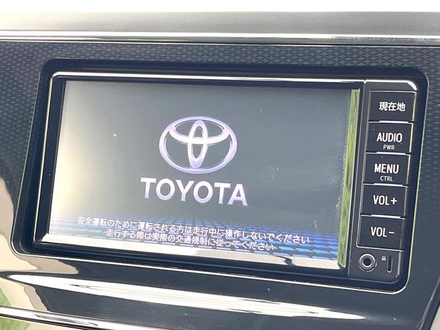 TOYOTA PRIUS Alpha 2018