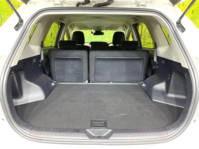 TOYOTA PRIUS Alpha 2018