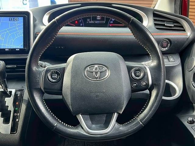 TOYOTA SIENTA 2019