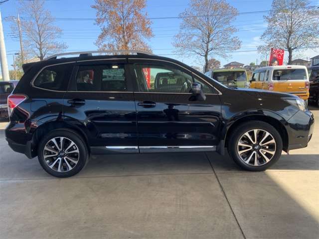 SUBARU FORESTER 2017