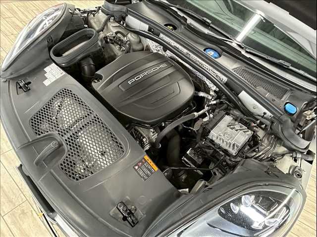 PORSCHE PORSCHE Macan 2020