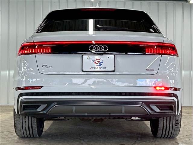 AUDI AUDI Q8 2022