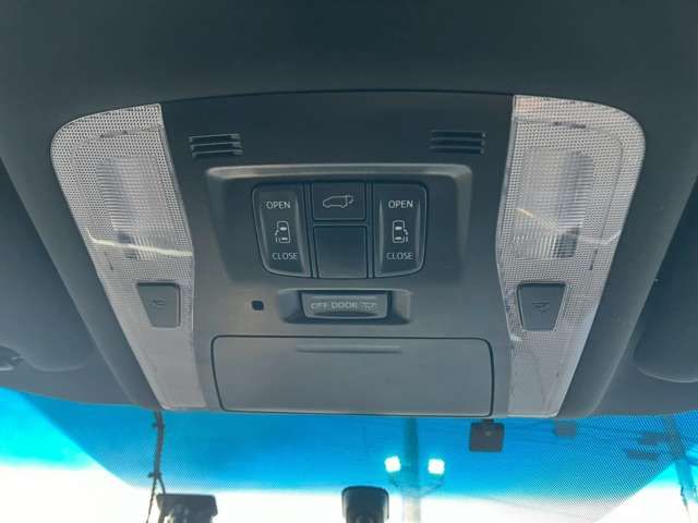 TOYOTA VELLFIRE 2017