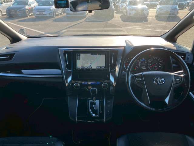 TOYOTA VELLFIRE 2017