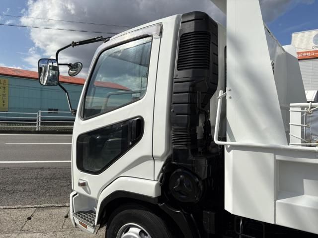 MITSUBISHI FUSOU FIGHTER 2011