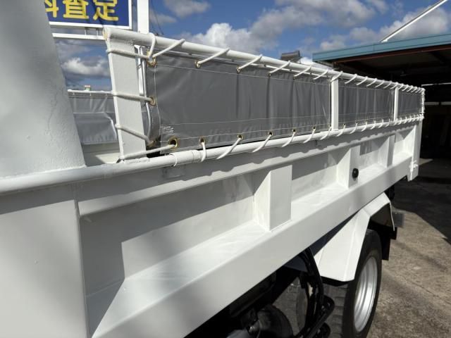 MITSUBISHI FUSOU FIGHTER 2011