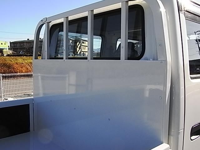 ISUZU ELF 2006