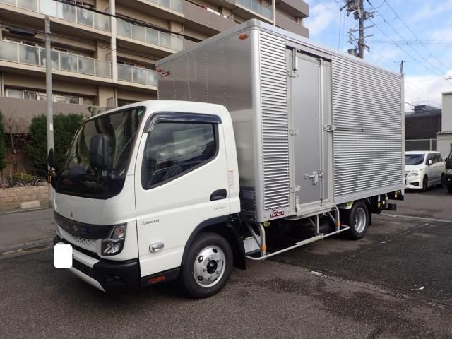MITSUBISHI CANTER 2025