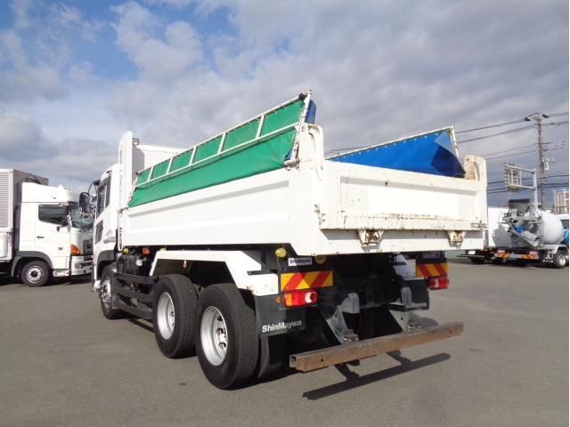 NISSAN DIESEL Quon 2021