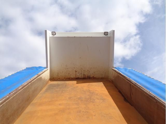 NISSAN DIESEL Quon 2021