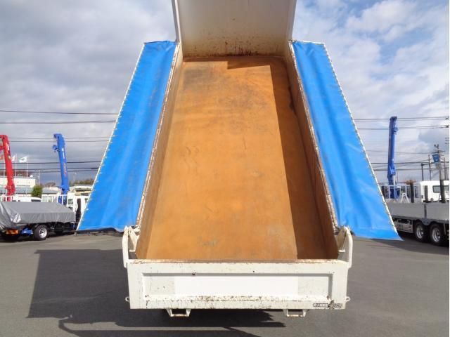 NISSAN DIESEL Quon 2021