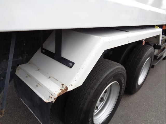 NISSAN DIESEL Quon 2021