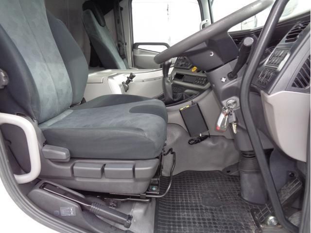 NISSAN DIESEL Quon 2021