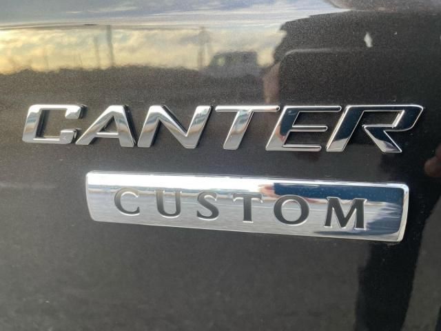 MITSUBISHI CANTER 2025