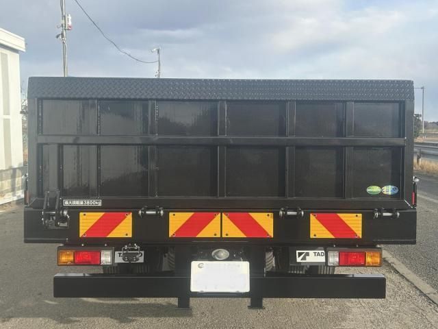 MITSUBISHI CANTER 2025