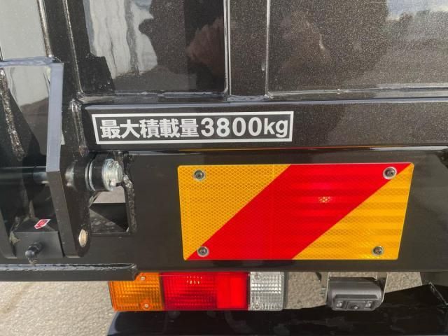 MITSUBISHI CANTER 2025