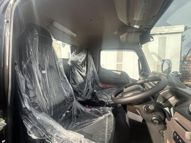 MITSUBISHI CANTER 2025