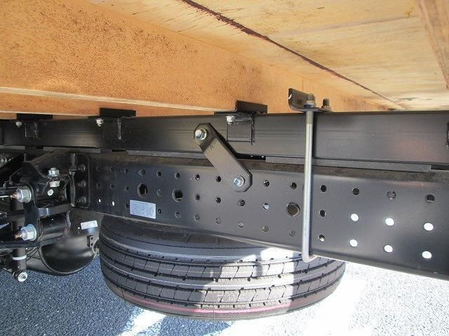 MITSUBISHI CANTER 2025