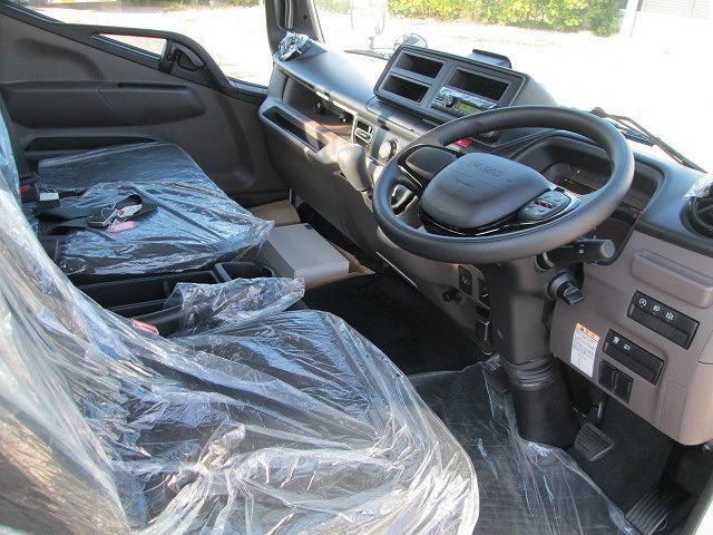 MITSUBISHI CANTER 2025