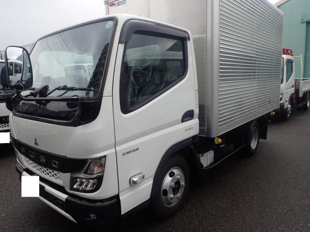 MITSUBISHI CANTER 2024